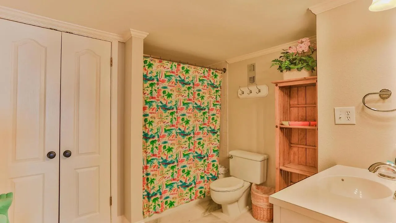 Shoreline Towers 1061 - Updated Beachfront Condo With Incredible Views End Unit Destin